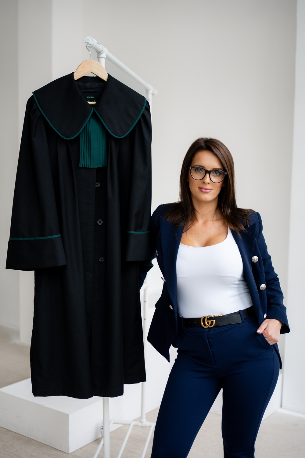 Adwokat Patrycja Dzięgielewska z togą